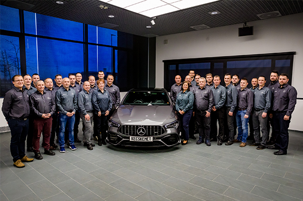 Harminc új végzős a Mercedes-Benz gyár kibővült ipari művezető képzési programjában
